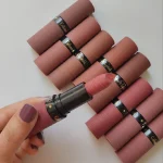 رژ لب ۸ رنگ جولیوس